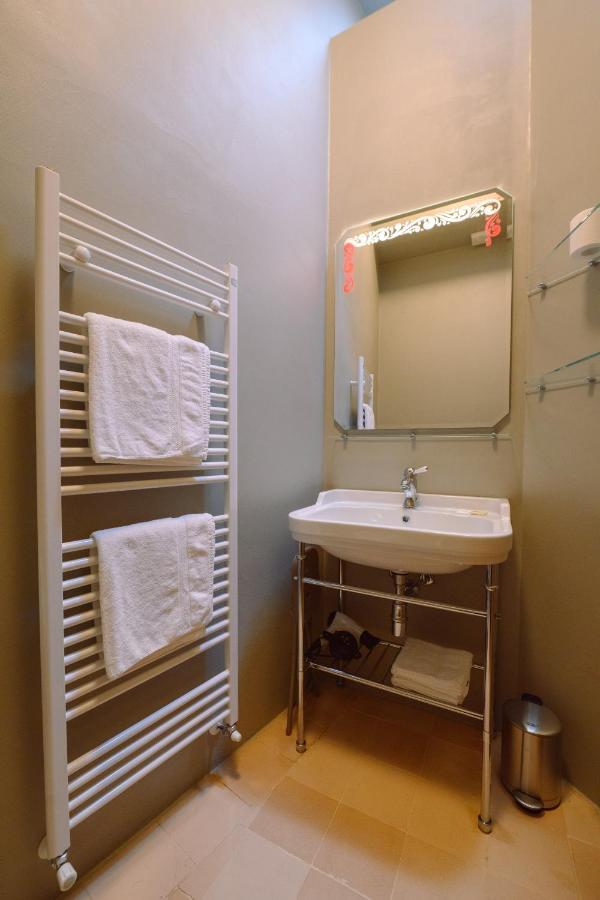 Palazzo Froussard B&B And Living Lucca Exterior photo
