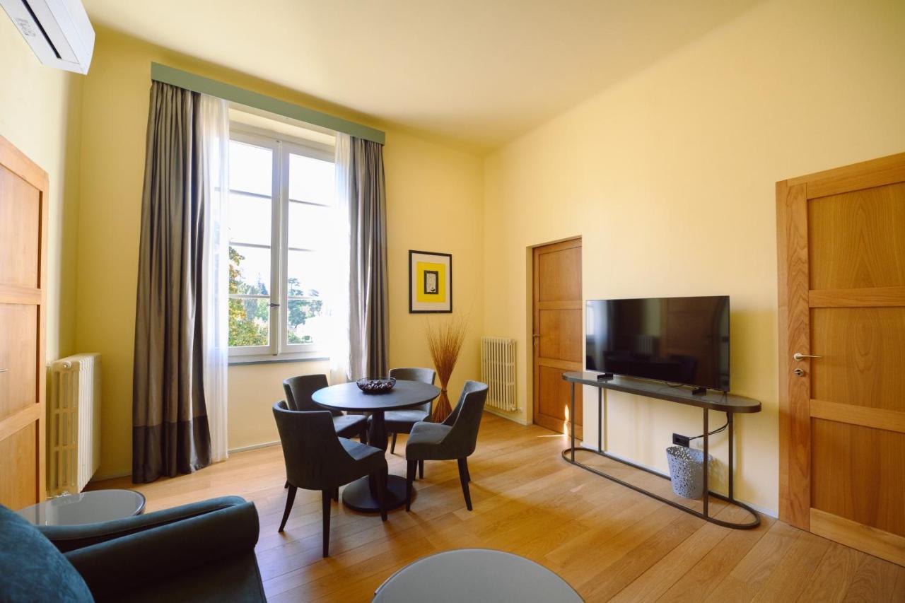 Palazzo Froussard B&B And Living Lucca Exterior photo